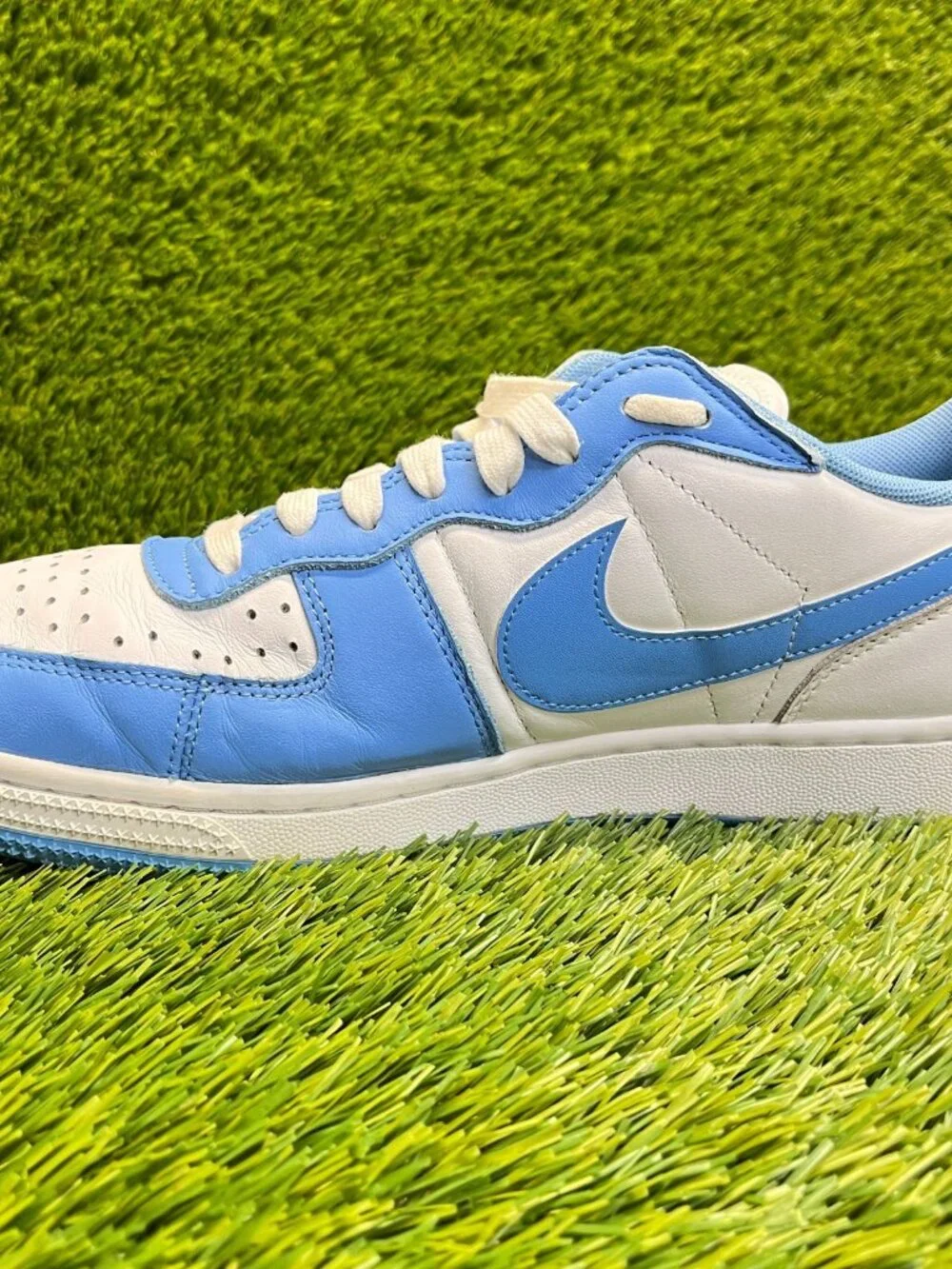 Nike Terminator Low Mens Size 10 White Blue Athletic‎ Leather Shoes Sneakers